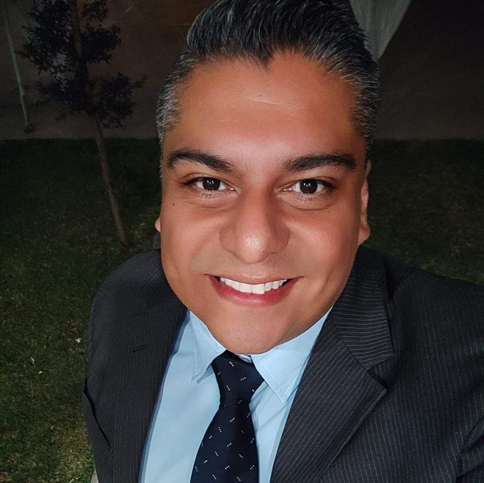 Mtro. René Isaac Cazares Lopez (Contable)